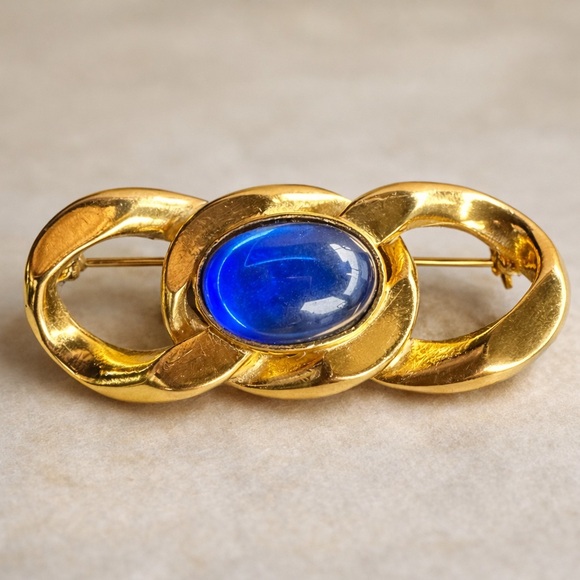 Jewelry - Vintage Gold Chain Link Brooch Blue Cabochon Statement Pin